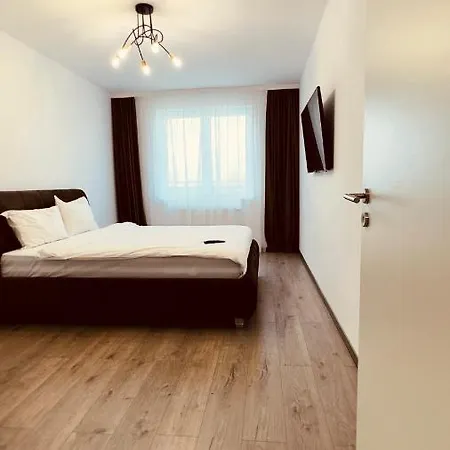 Skylark - Monaco Penthouse With Jacuzzi & Panoramic View Apartment Brasov Exterior photo